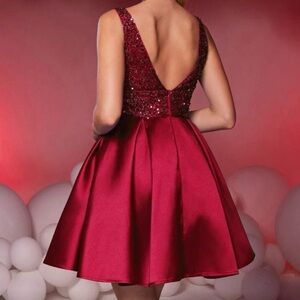 Elegant Red Sleeveless Dress